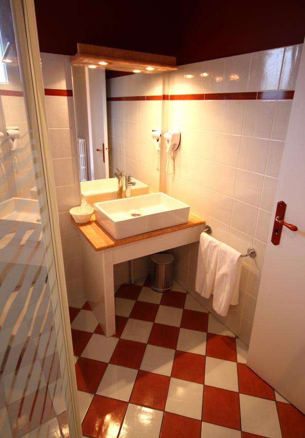 Le Boiate Hotel Арес Екстериор снимка